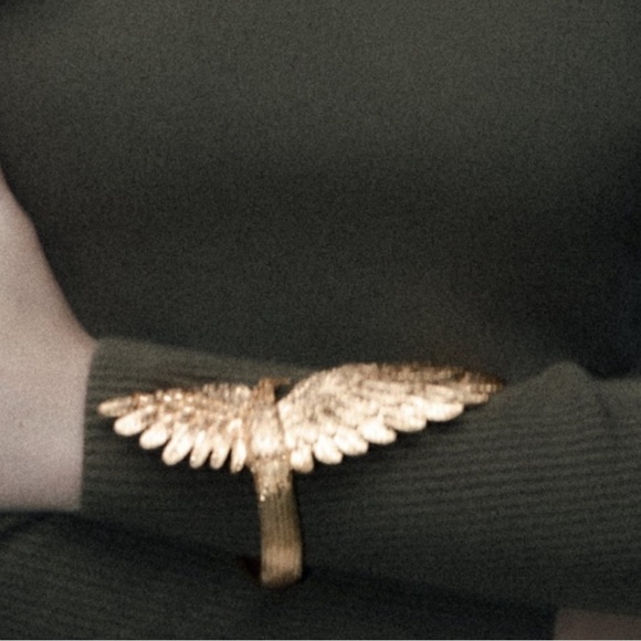 New Zara Gold Phoenix Cuff Bracelet ✨✨ with gift box 🎁 - Picture 6 of 8